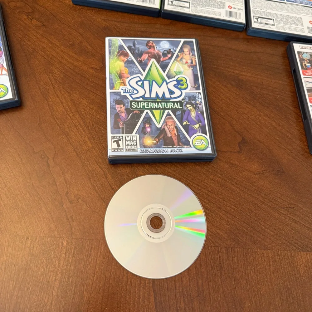 Lot of 6 The Sims 3 & 1 The Sims 4 PC WIN/MAC Game CDs Inc. Expansion Packs Used